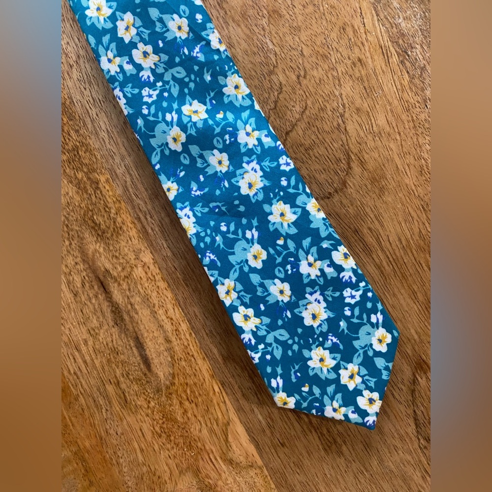 Blue Floral Tie
